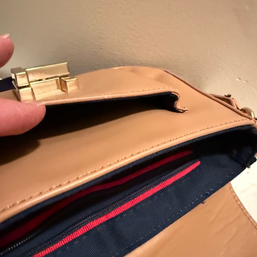 Tommy Hillfiger - Genuine Leather Multicolor Striped Women's Crossbody Bag EUC - Picture 10 of 14
